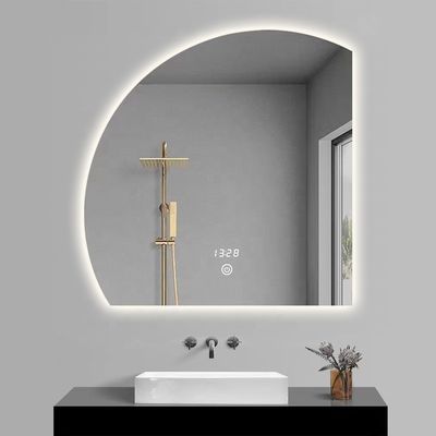 Striscia a LED Luce tricromatica personalizzata Specchio intelligente Un must per i bagni moderni