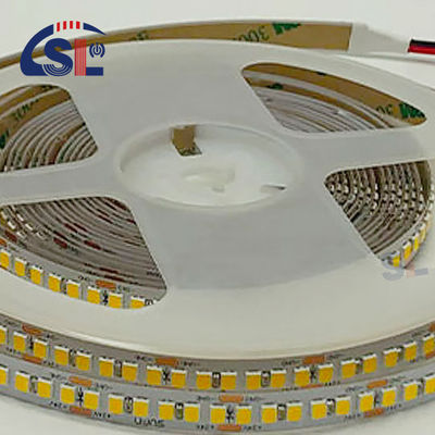 DC12V 24V SMD2835 Electroplate PCB 240Ds 8mm Ra 80 4000K LED Light Strip per uso residenziale